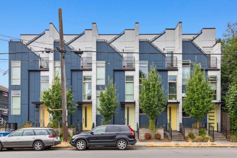 921 10th Ave E #B - Photo 2 of 20