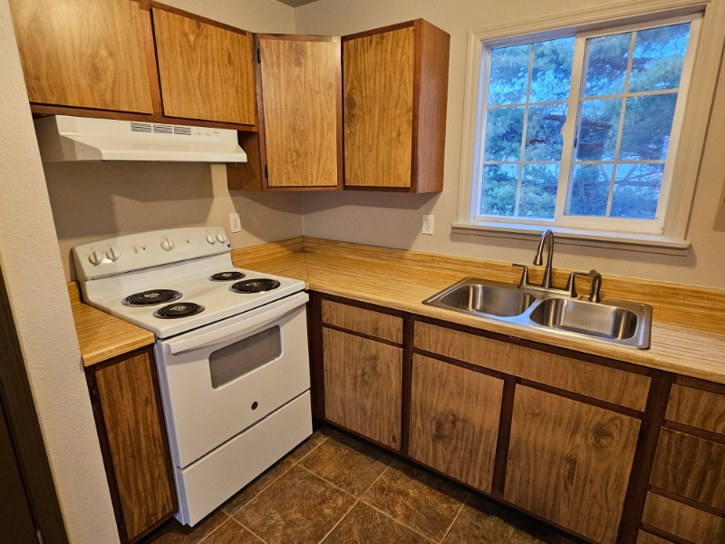 1704 1st Ave W #C - Photo 6 of 15