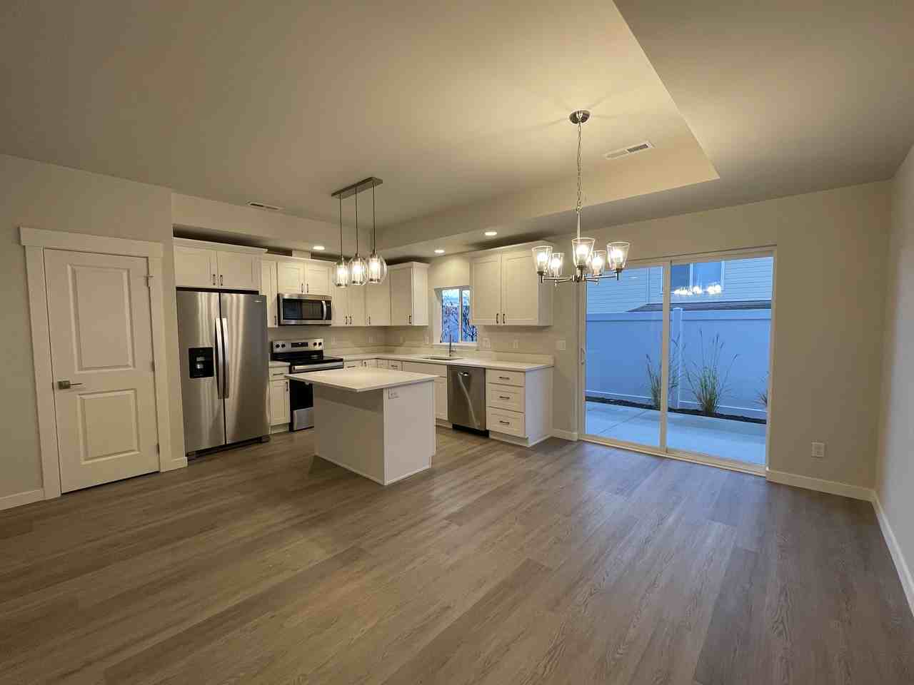 1030 Finch Lane #H3 - Photo 7 of 38