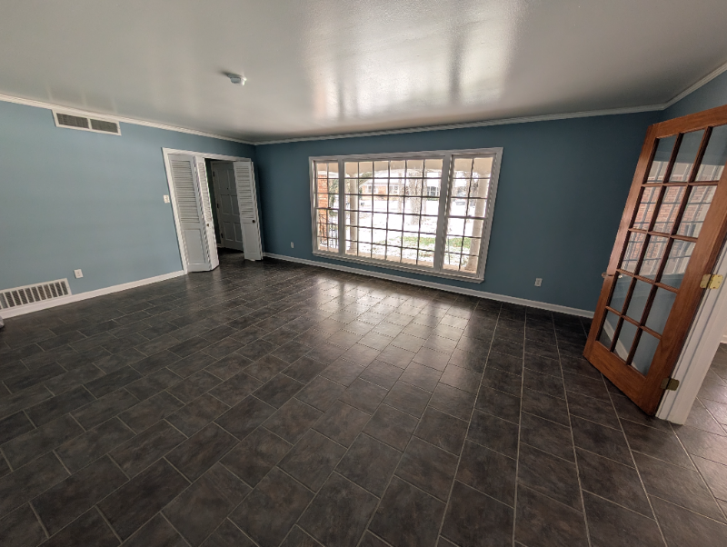 3001 El Camino Dr - Photo 3 of 20