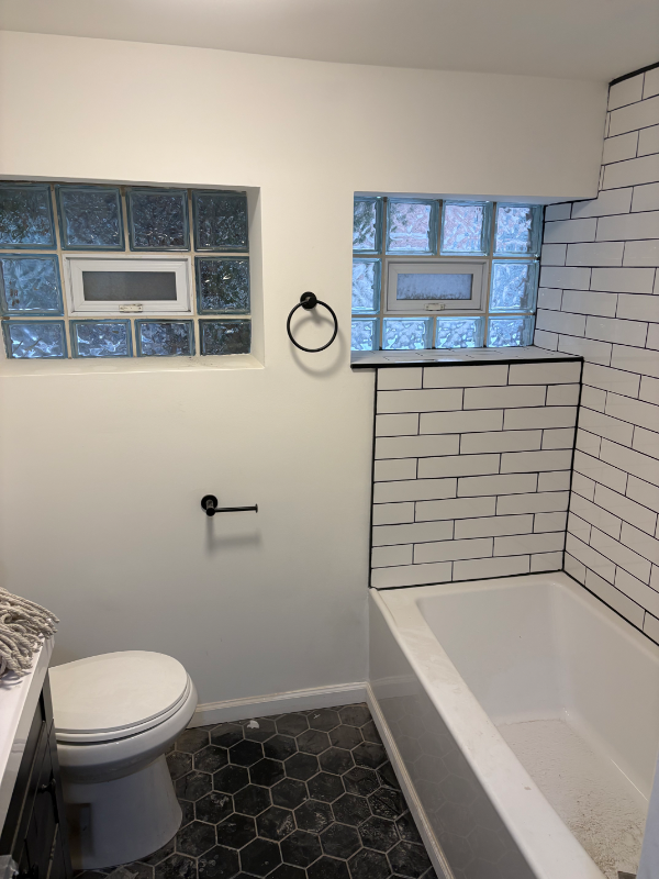 7744 S Clyde Ave - Photo 2 of 7