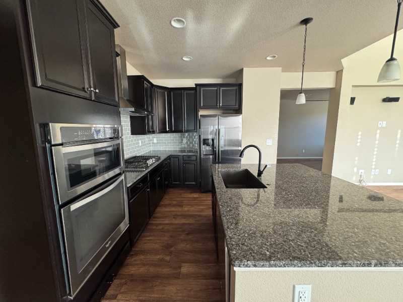 6559 Tombstone Ridge Rd - Photo 4 of 20