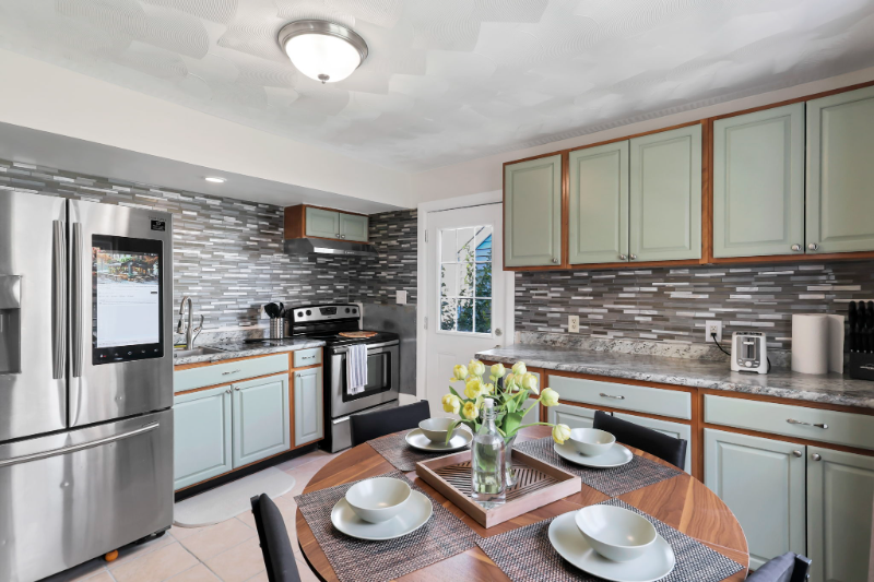 3333 Dresden St - Photo 6 of 39