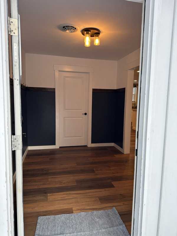 1070 Lusters Gate Rd - Photo 3 of 19