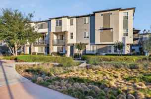 featured image of 392 Line St