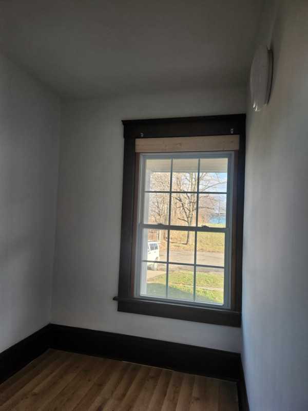 1431 Scoville Ave Sw #1stFL - Photo 7 of 9