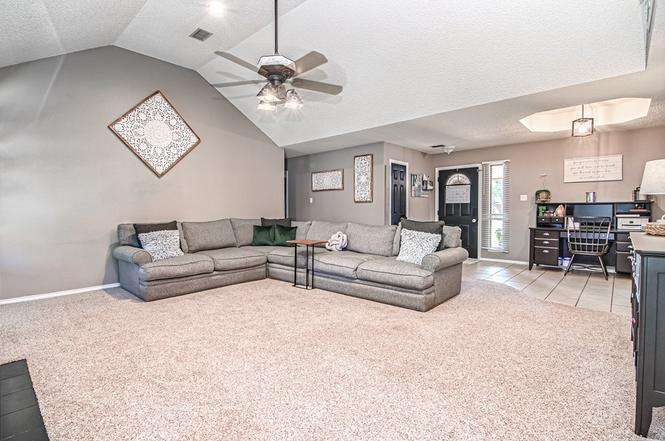 4507 Saint Andrews Dr - Photo 3 of 15