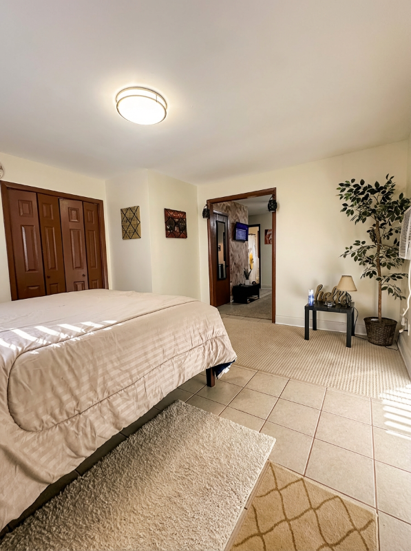 2164 Penrose Dr - Photo 2 of 19