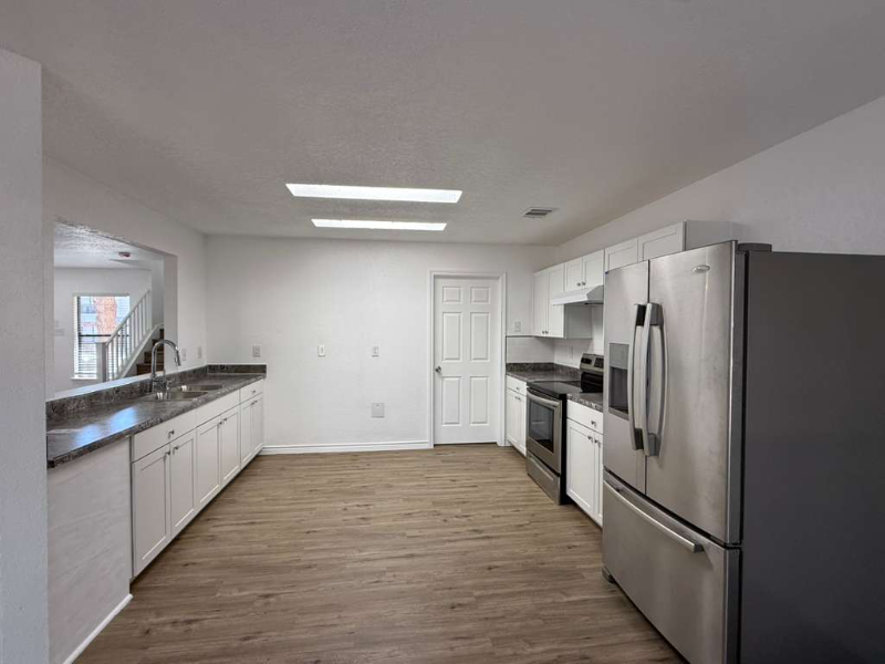 6627 Damon St - Photo 4 of 18