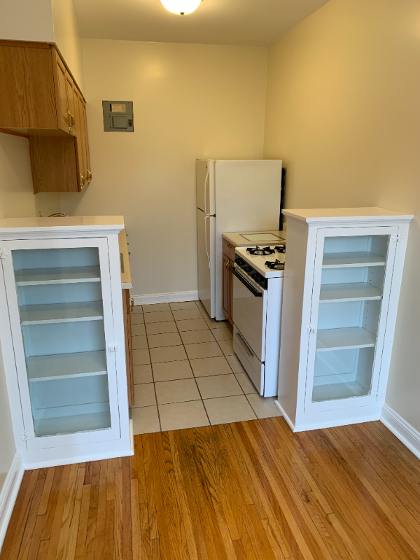 145 Chatsworth St S #303 - Photo 5 of 16