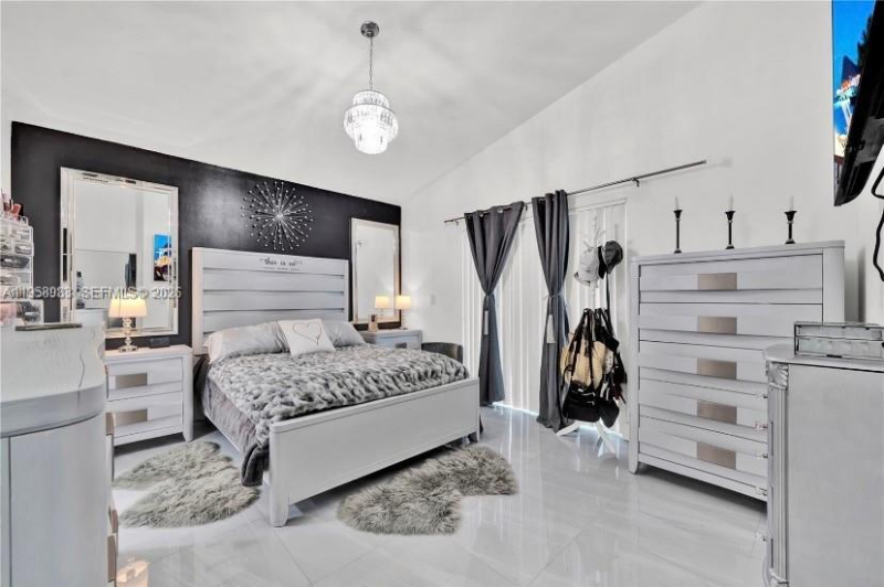 13721 Sw 19th Ter - Photo 7 of 14