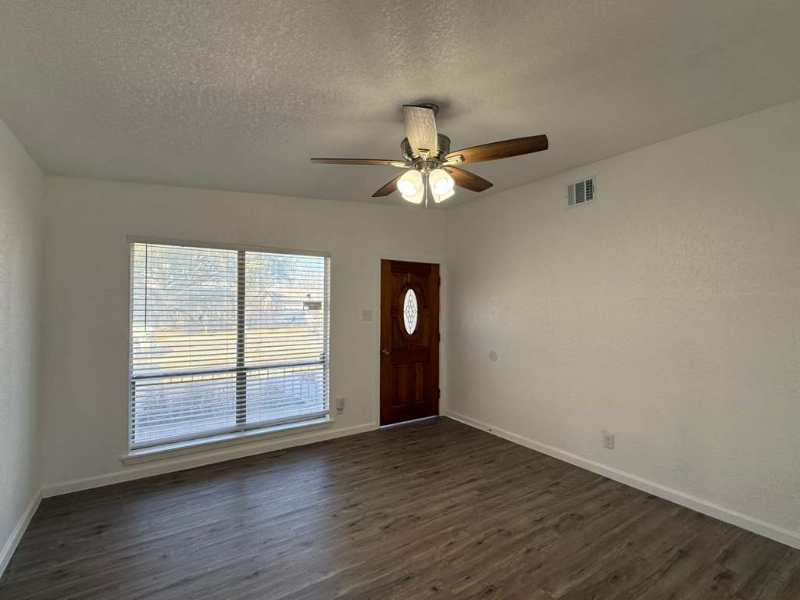 2934 Hatton St - Photo 3 of 19