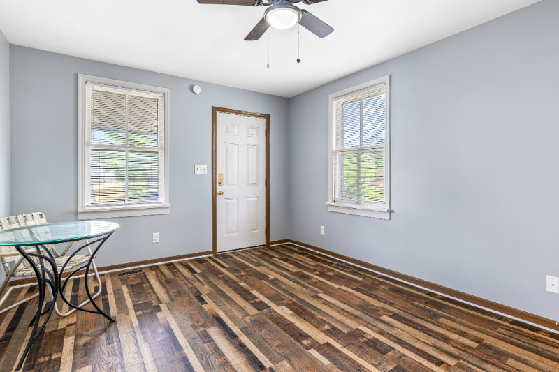 394 Orient Ave - Photo 4 of 17