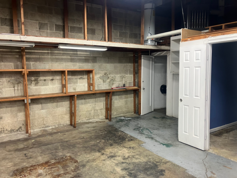 1224 International Blvd - Photo 6 of 9