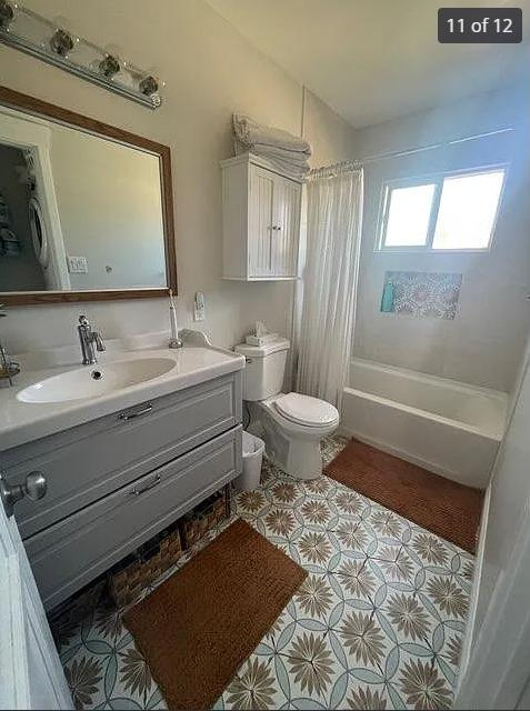 4885 Naples St - Photo 4 of 11