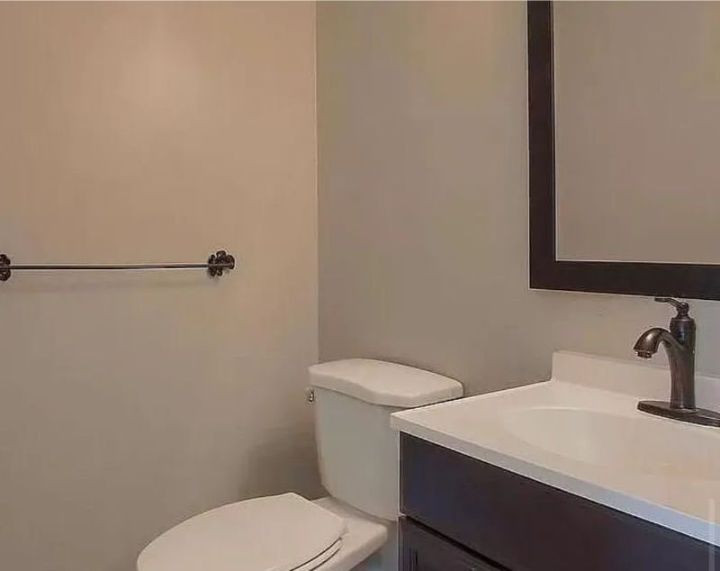 1201 Capital St - Photo 4 of 9