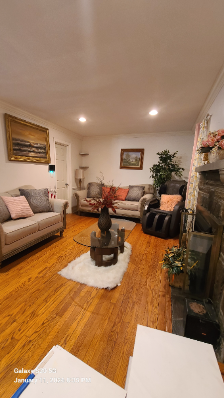 756 W Inman Ave - Photo 4 of 10