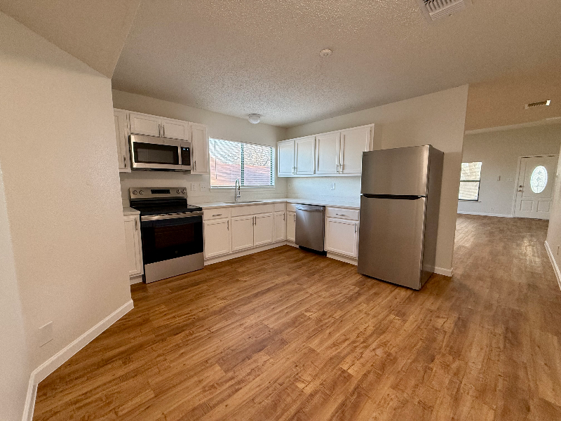 8519 Ridge Garden Dr - Photo 5 of 20