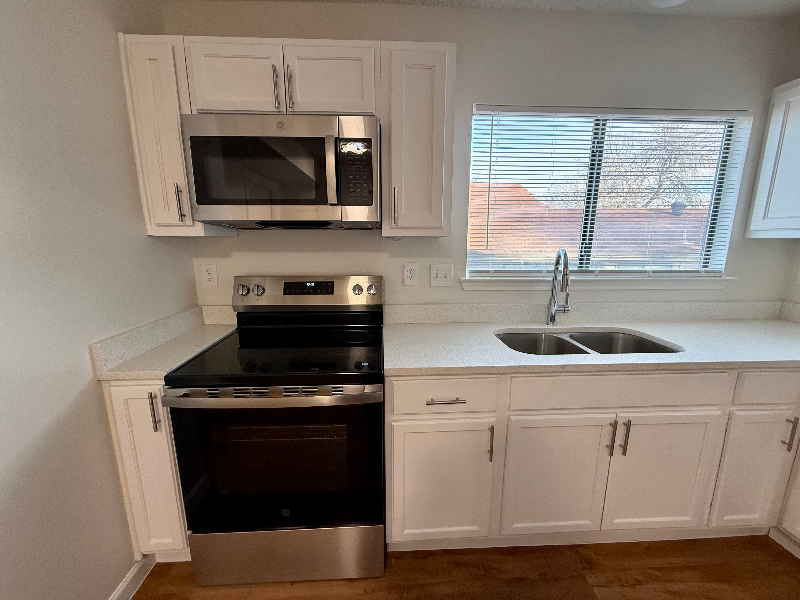 8519 Ridge Garden Dr - Photo 6 of 20