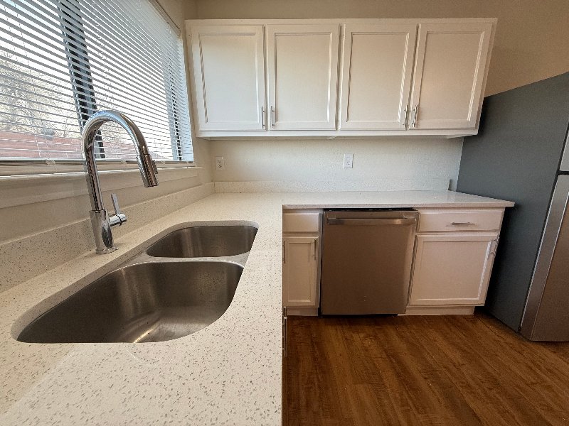 8519 Ridge Garden Dr - Photo 7 of 20