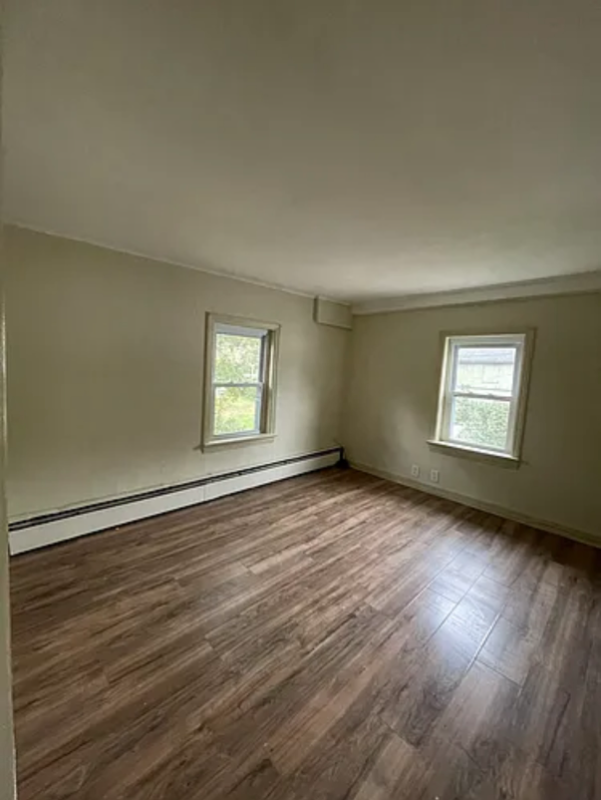 35 Cherry St - Photo 3 of 7