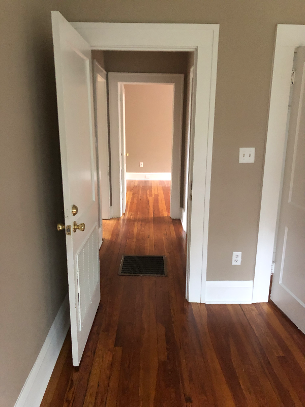 2717 Oak St - Photo 2 of 4