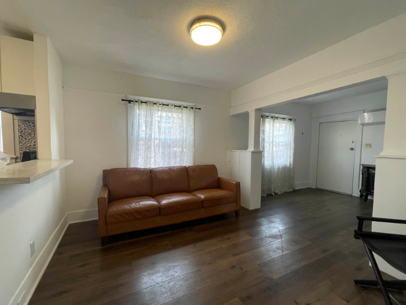 1625 1/2 W 55th St #1625-1-2 - Photo 7 of 20