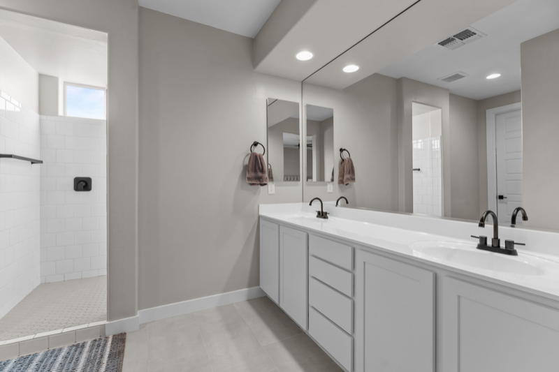 19532 W Marshall Ave - Photo 7 of 20