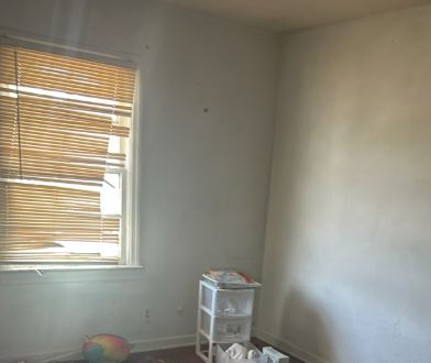 5211 Thrush Ave - Photo 3 of 7