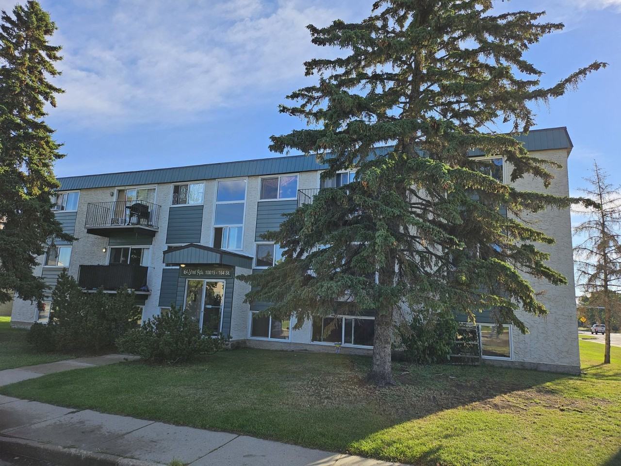 164 Street Building - Photo 3 of 3