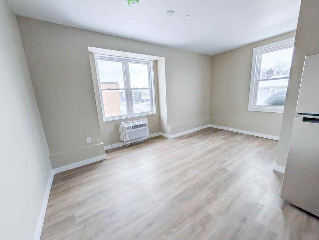 5824 Main St - Photo 3 of 14