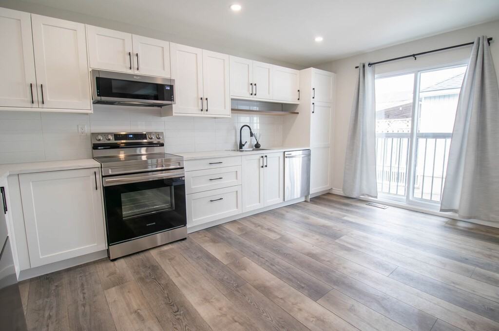 161 Louth St - Photo 5 of 30