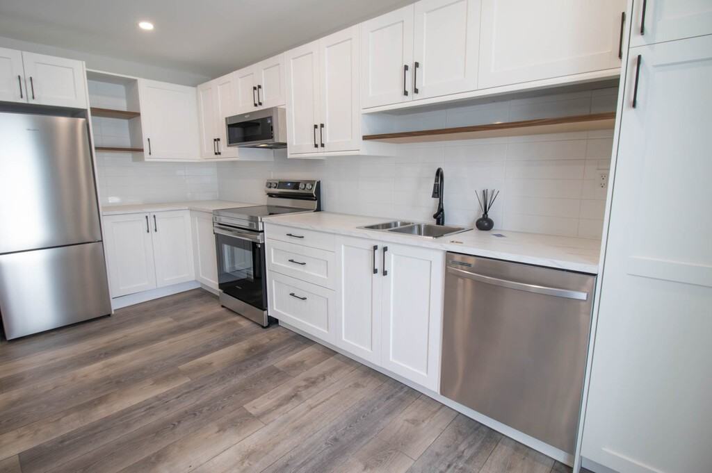 161 Louth St - Photo 6 of 30