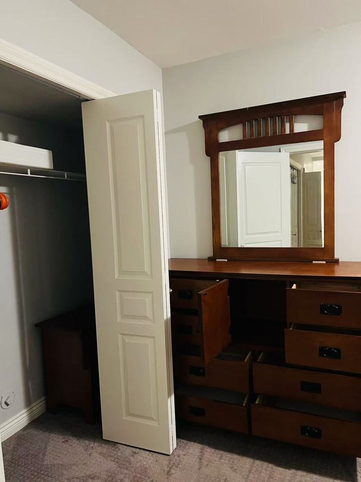 3435 148 Street - Photo 3 of 6