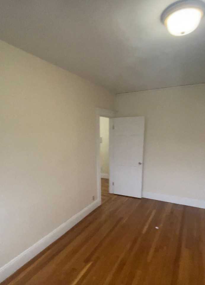 132 Washington St - Photo 7 of 24