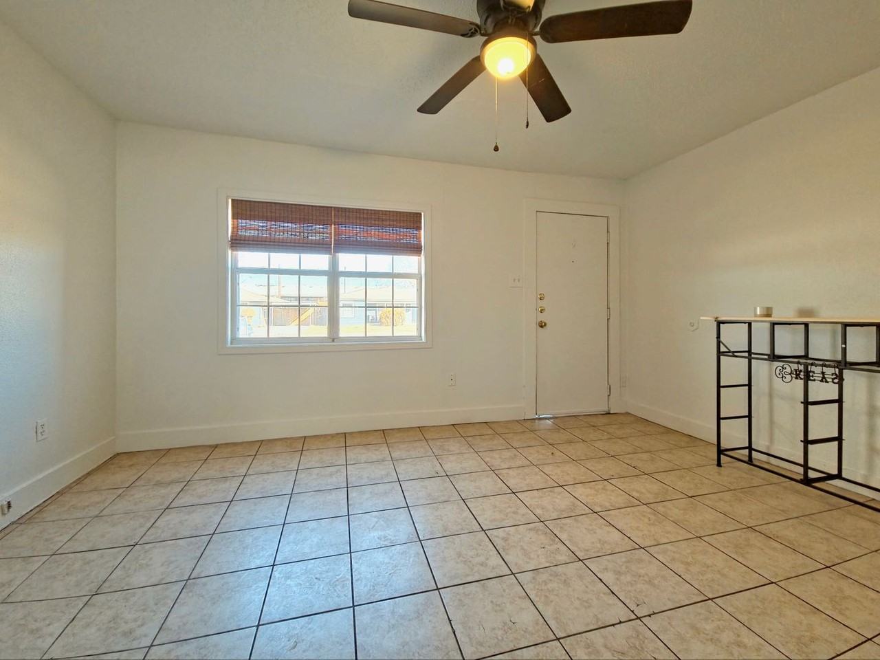 1803 49th St - Photo 2 of 9