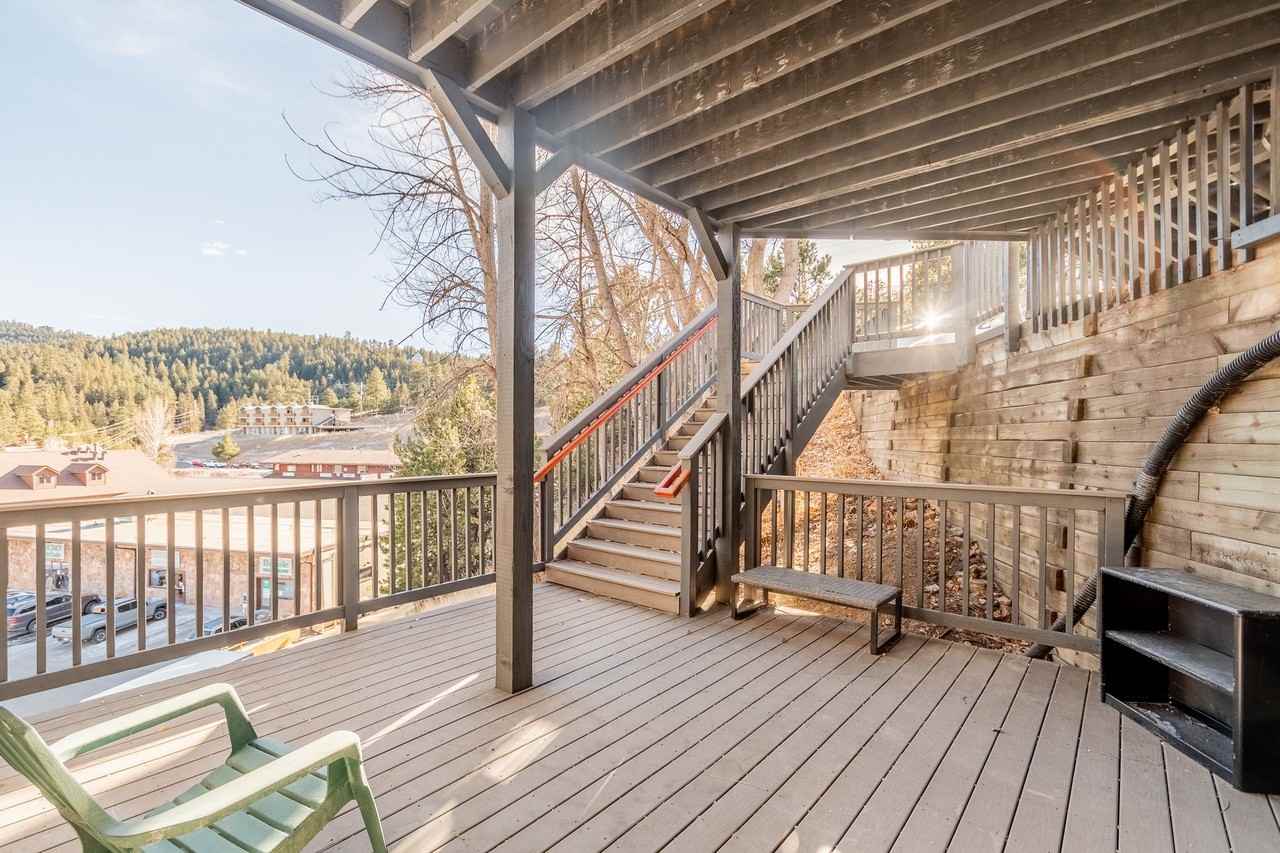 Perch Apartments: Your Perfect Mountain Escape in Evergreen - Photo 2 of 10