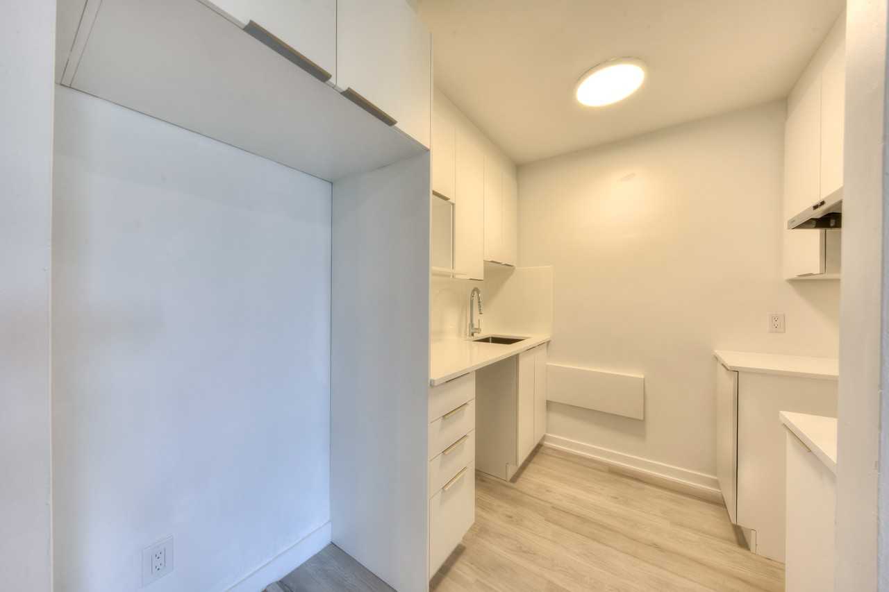 98 Boulevard Jean-Paul-Vincent #10 - Photo 4 of 10