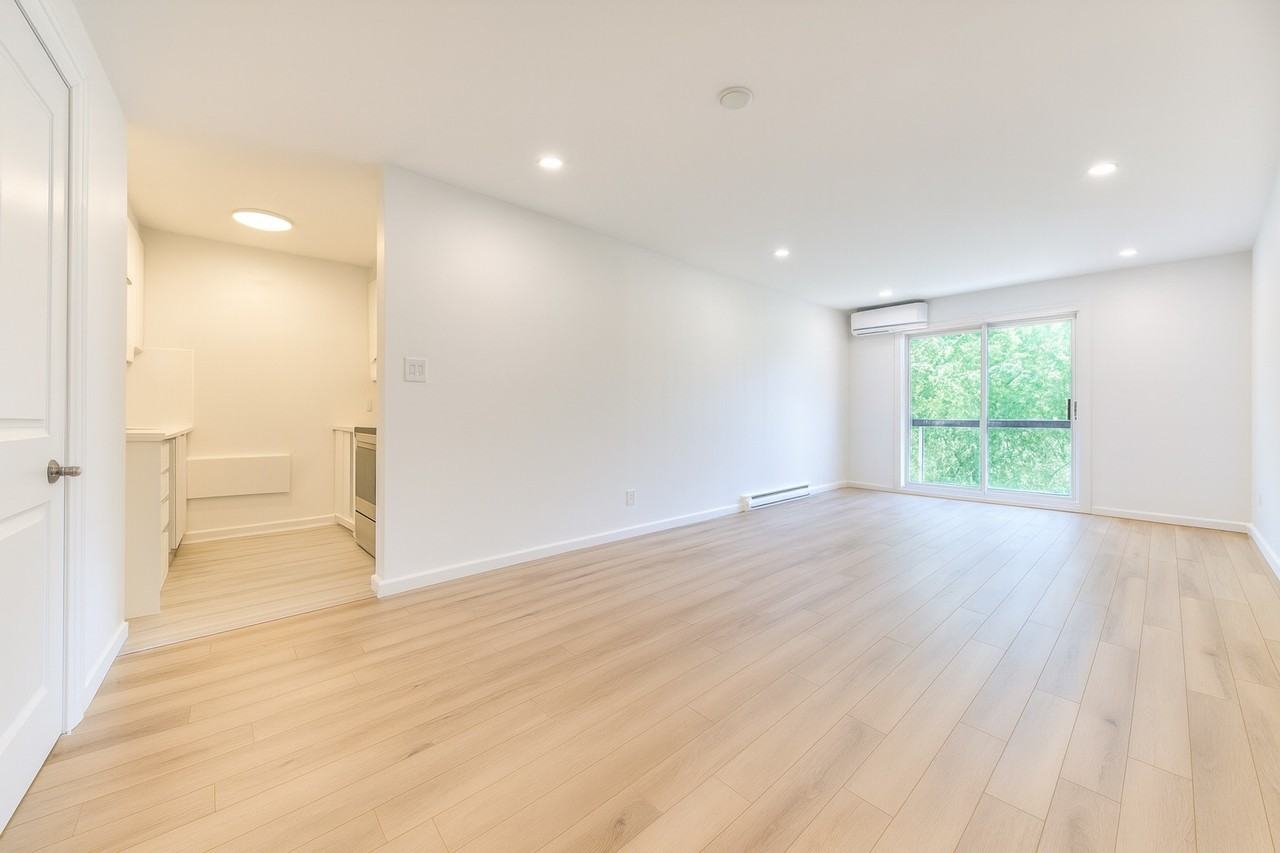 98 Boulevard Jean-Paul-Vincent #10 - Photo 5 of 10