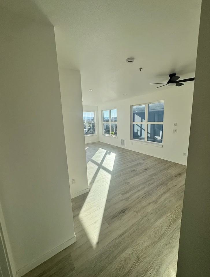 303 23rd Ave S #604 - Photo 3 of 6