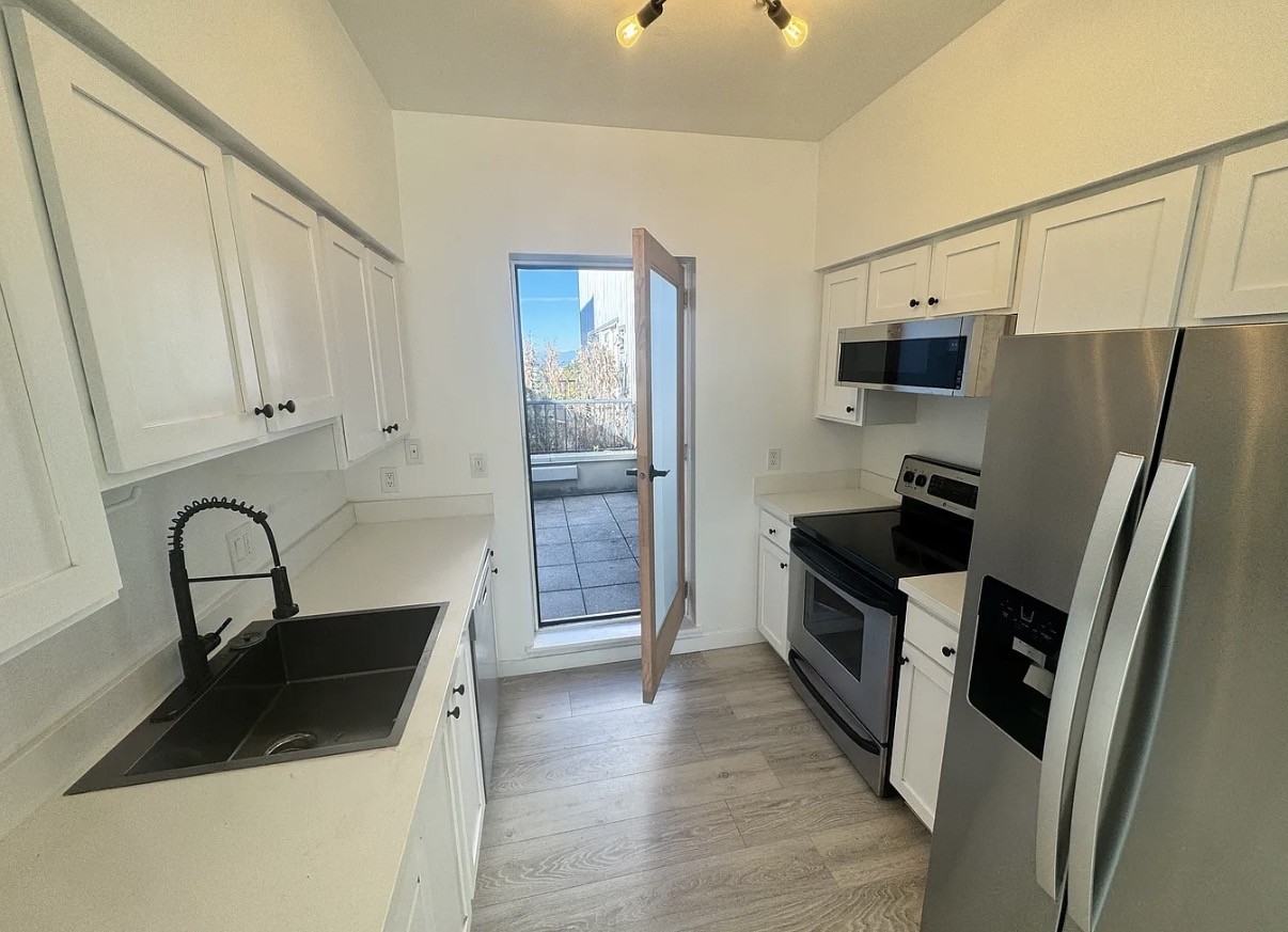 303 23rd Ave S #604 - Photo 6 of 6