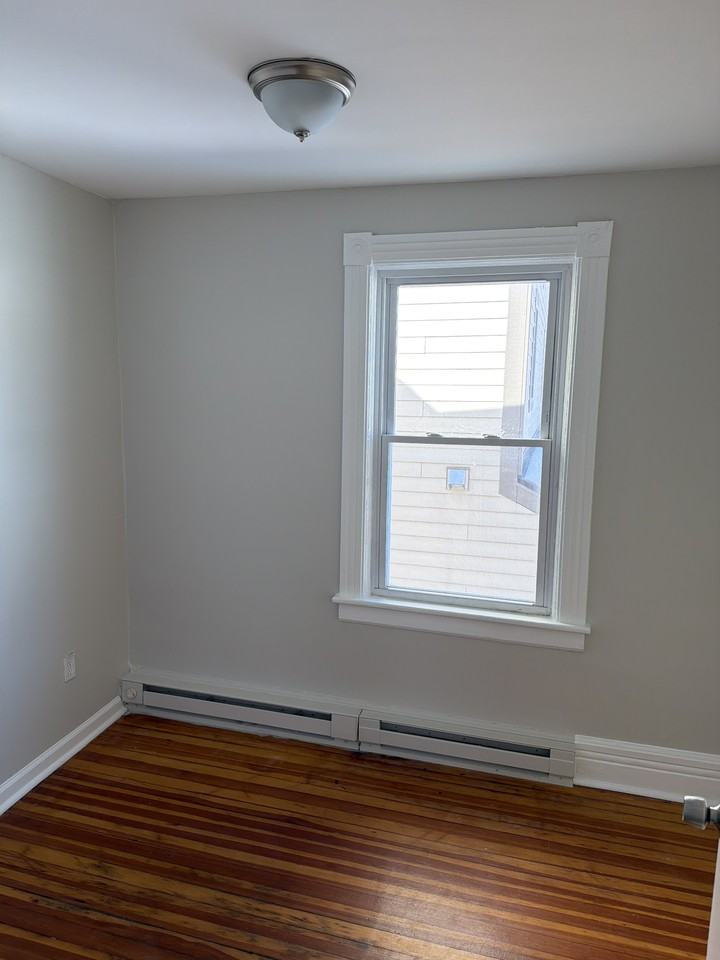 215 Sheridan Ave #2 - Photo 5 of 10