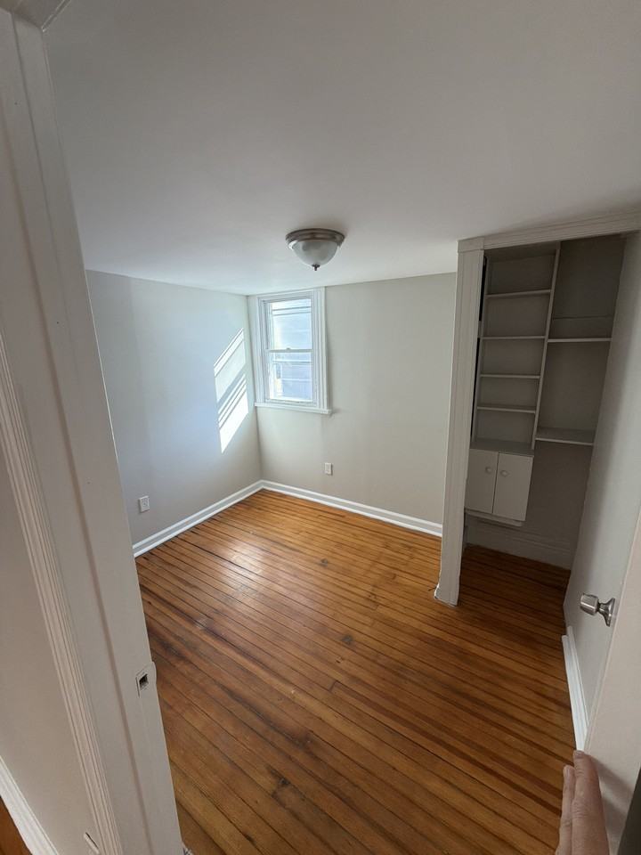 215 Sheridan Ave #2 - Photo 7 of 10