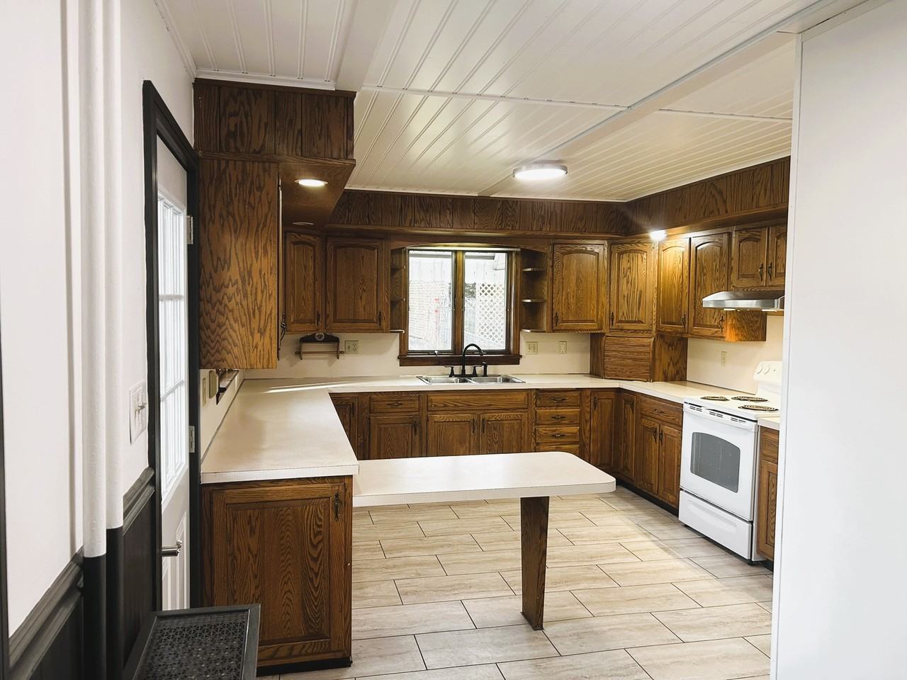 241 Market St #NA - Photo 2 of 19