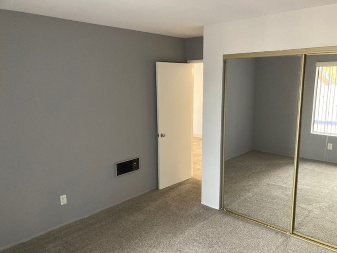 Parks Avenue Investors, LLC - Photo 4 of 30