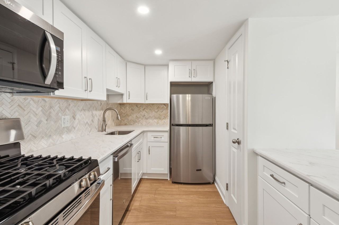 517 Old Forge Xing #517 - Photo 5 of 16