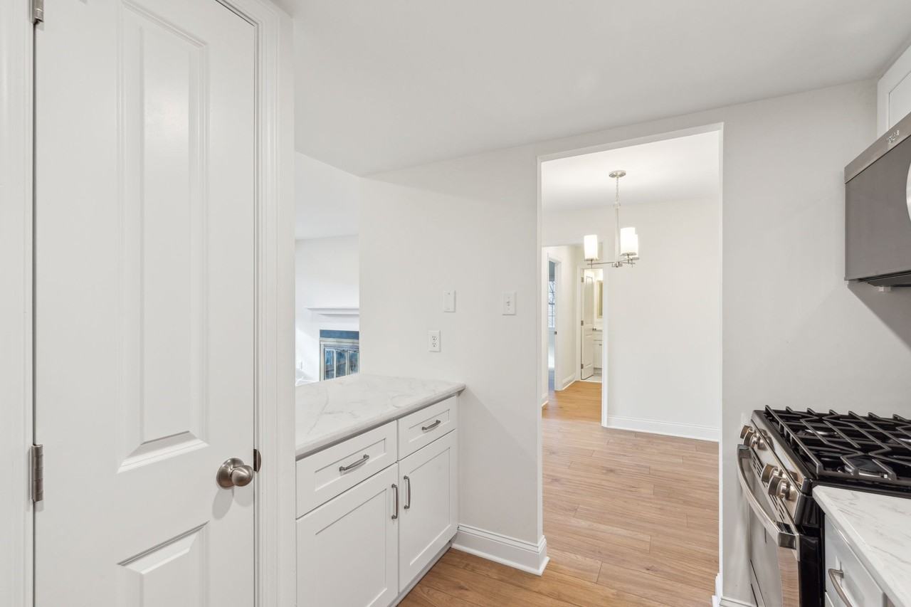 517 Old Forge Xing #517 - Photo 7 of 16