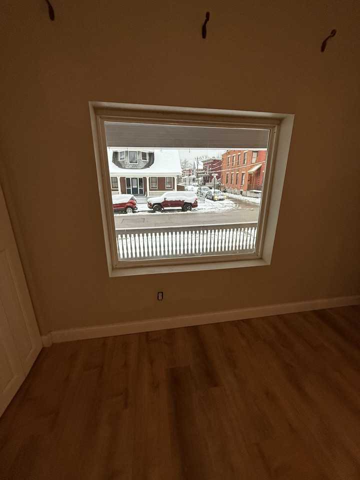 20 E 18th St #2 - Photo 4 of 10