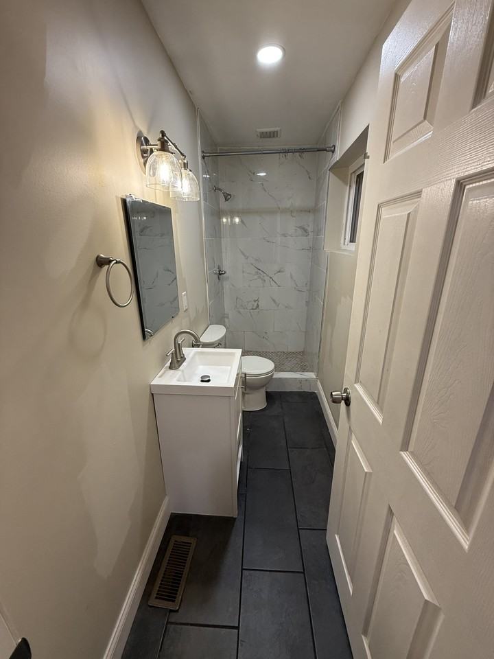 20 E 18th St #2 - Photo 5 of 10