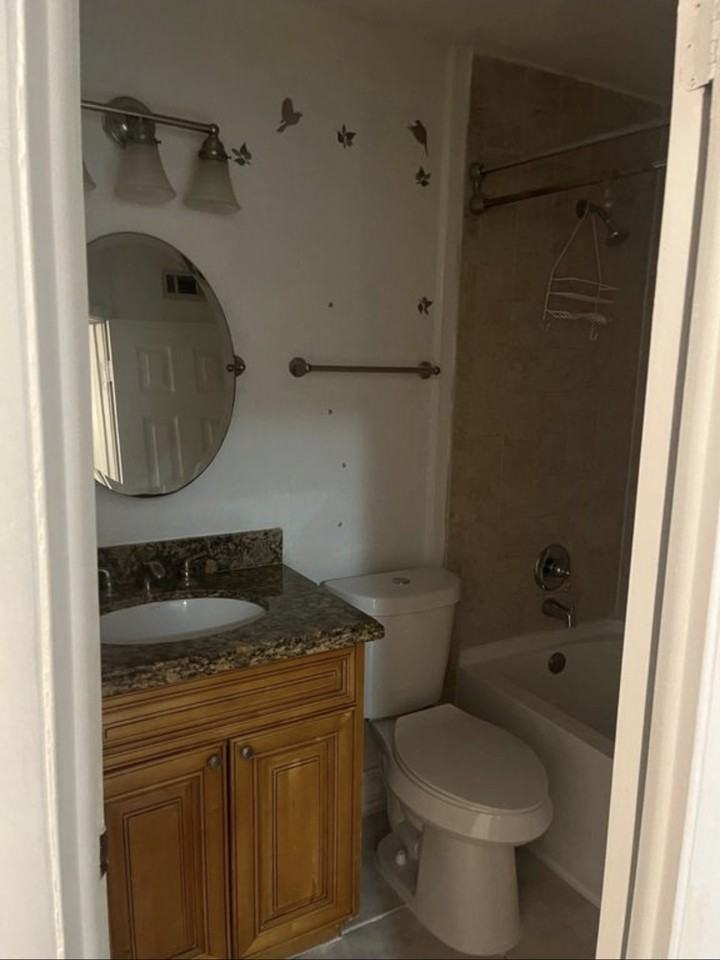 1956 Lake Atriums Cir #139 - Photo 4 of 11